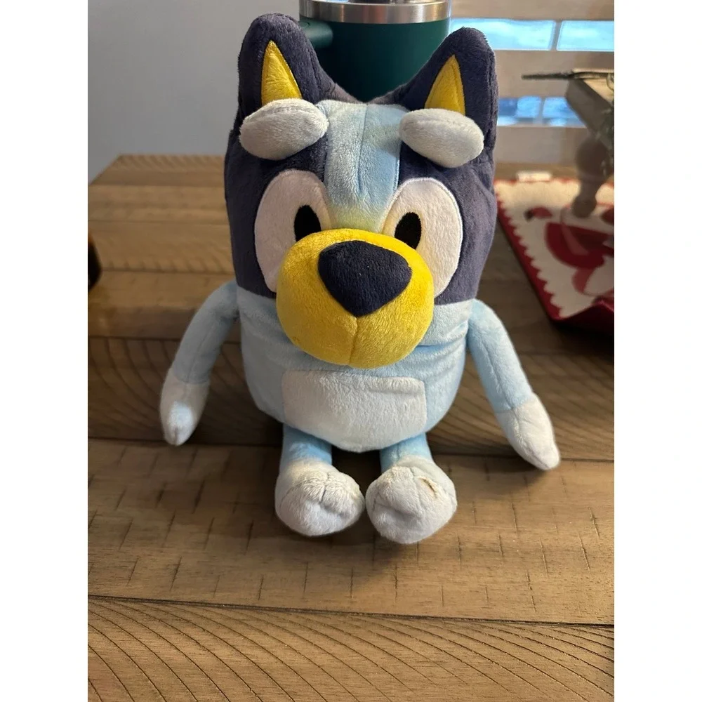 Moose Toys Bluey Talking Plush
